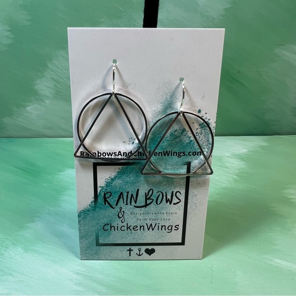 ALCOHOLICS ANONYMOUS SYMBOL EARRINGS BE PROUD OF YOUR RECOVERY - Picture 1 of 5